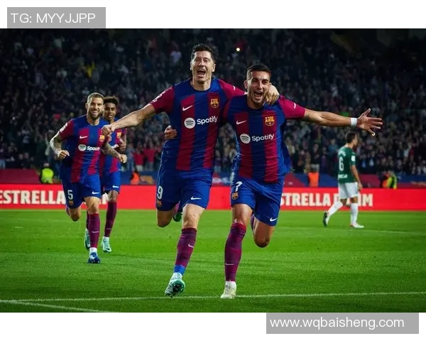 2019年全球足球明星风采盘点及其在赛场上的精彩表现分析