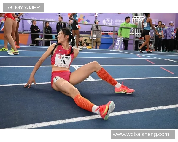 南京足球队在世锦赛中的拼搏历程与辉煌成就全景回顾 南京足球队在世锦赛中的拼搏历程与辉煌成就全景回顾