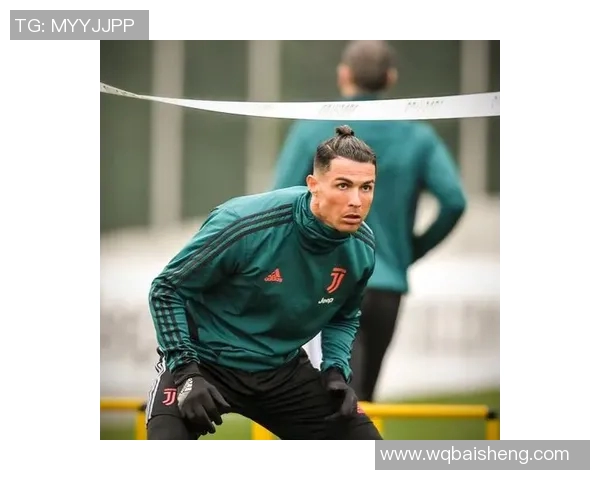 戴发带的足球明星们如何在赛场上展现个人风格与团队精神 戴发带的足球明星们如何在赛场上展现个人风格与团队精神